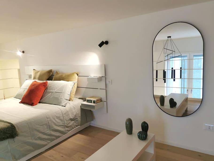 Ferienwohnung Navigli-Bocconi Spazio Luce Design Mailand Exterior foto